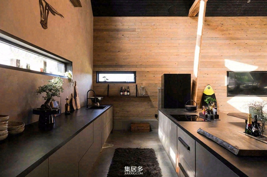 旧谷仓上的黑色阁楼丨瑞典设计团队-24