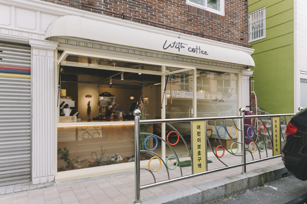 白色极简咖啡厅设计，视觉与味觉的双重享受-2