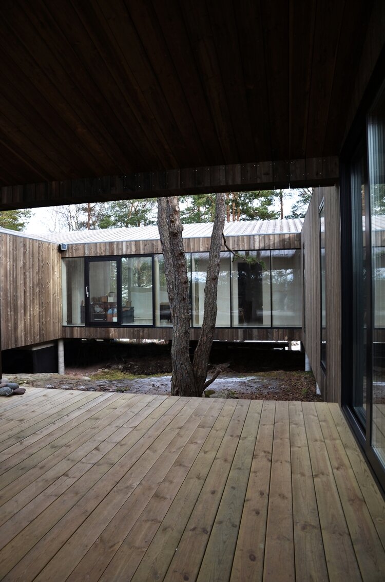 Square House with a Void  Reiulf Ramstad Arkitekter-2