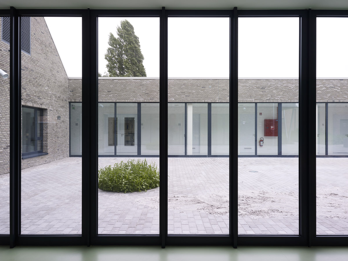 比利时Zonnegroen技术教育中学-31