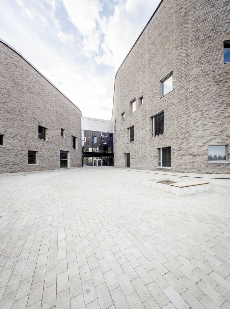 芬兰 Lehtikangas 学校、图书馆和幼儿园的多功能设计-37