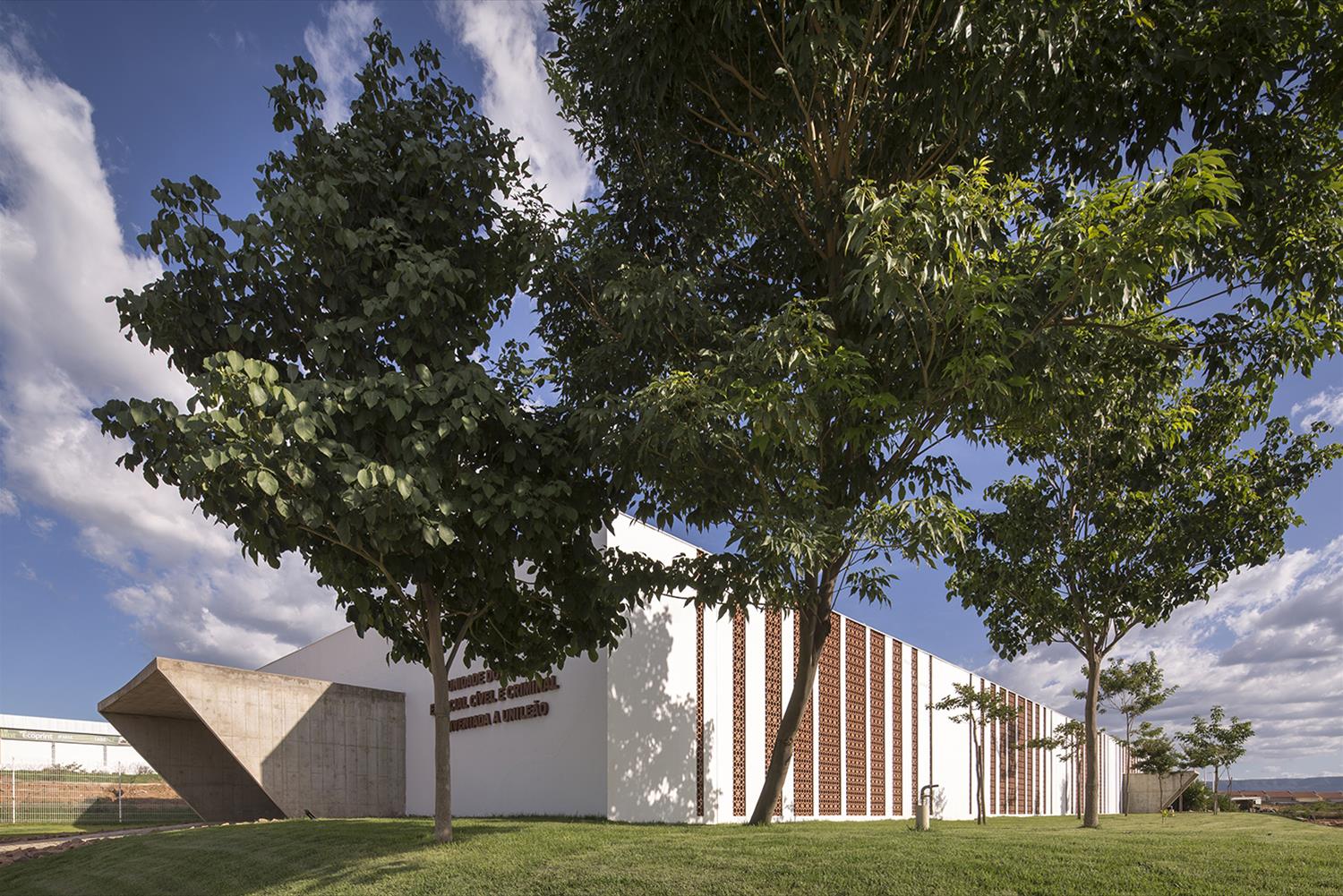 Unileão 特殊民事和刑事法庭建筑设计-4