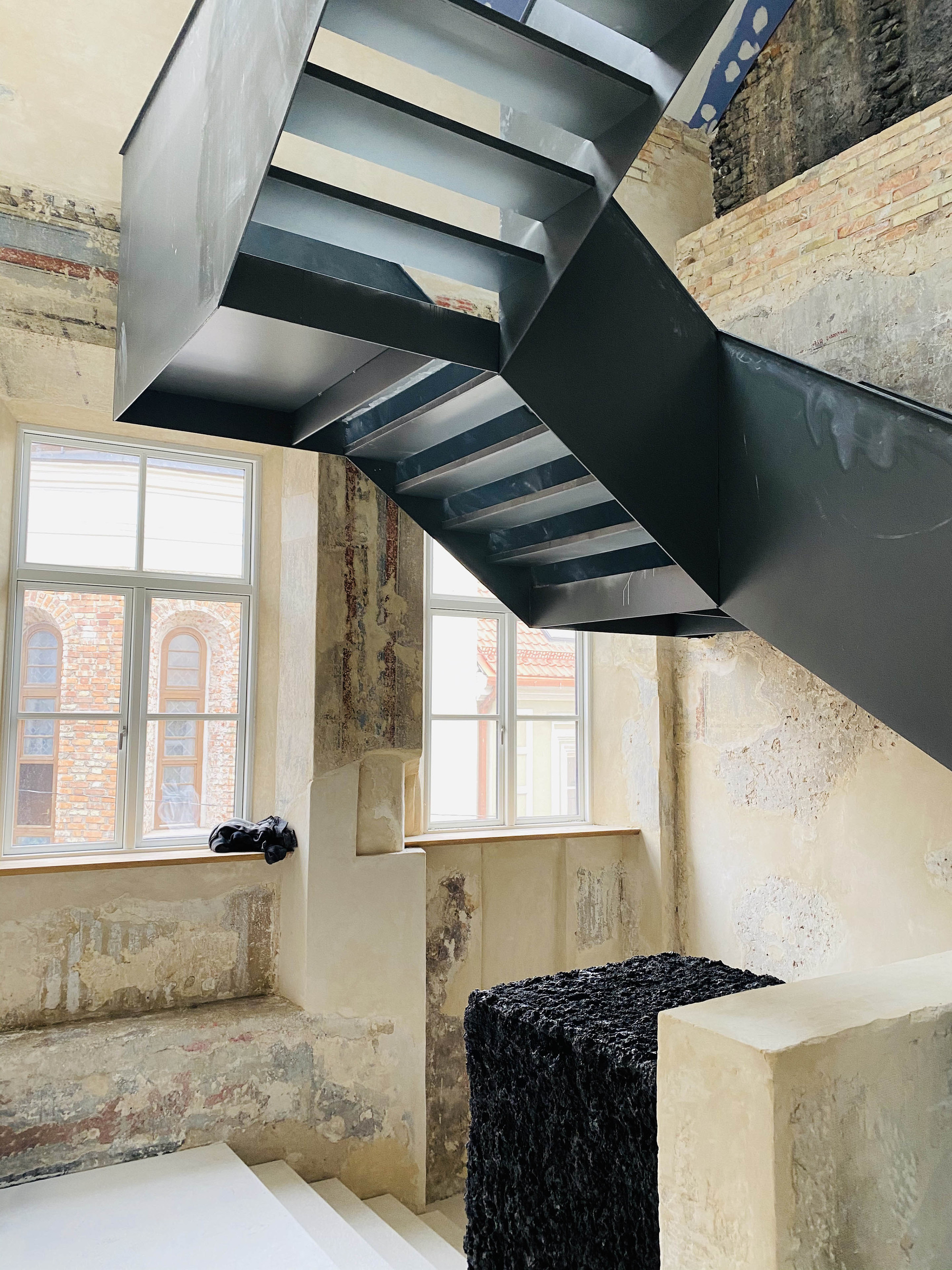 Vilnius Old Town 的 Vainiai Palace Rehabilitation,立陶宛-7