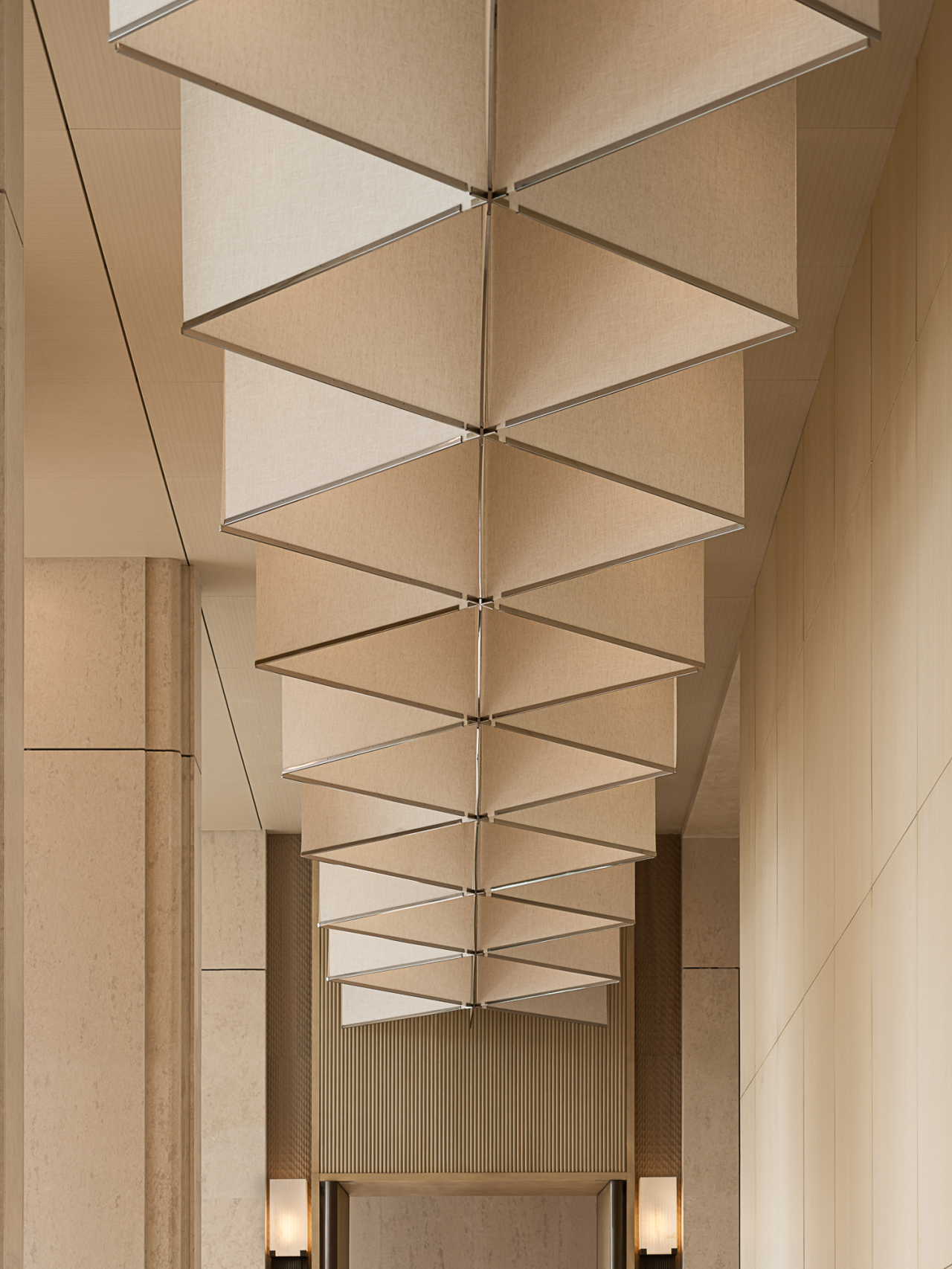 中天海威·璟逸丨中国杭州丨建筑设计为九米设计,室内设计为CCD郑中设计-2