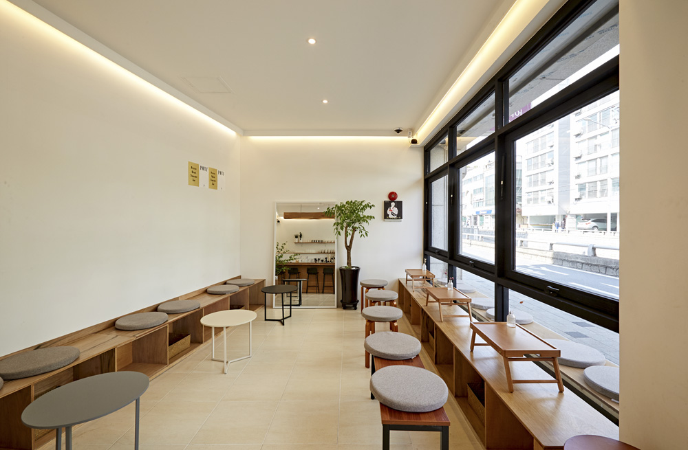 简约风 12 平米咖啡店设计-8