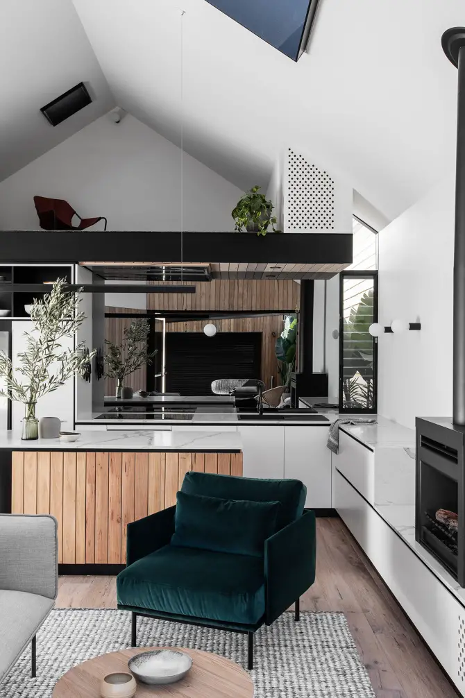 墨尔本的黑色金属小屋 | 极简环保设计惊艳城市景观-6