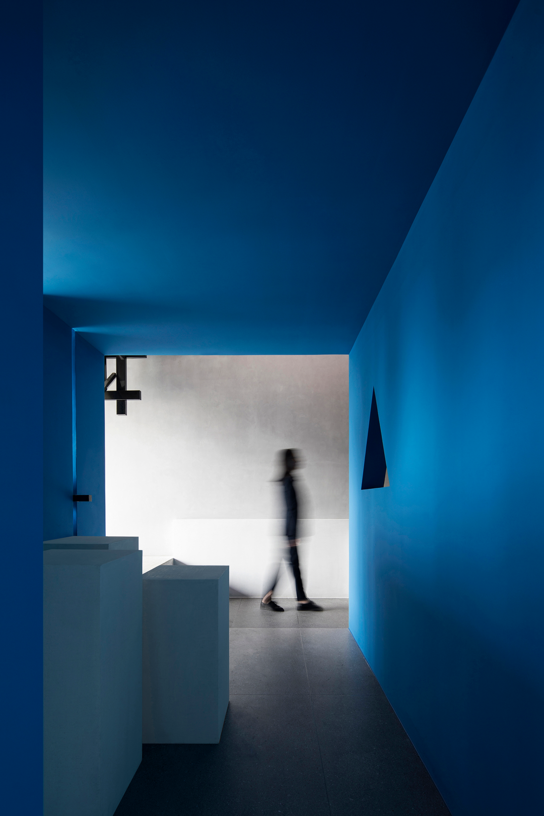 无用之间专质化工涂料展厅丨中国汕头丨质感建筑设计-37