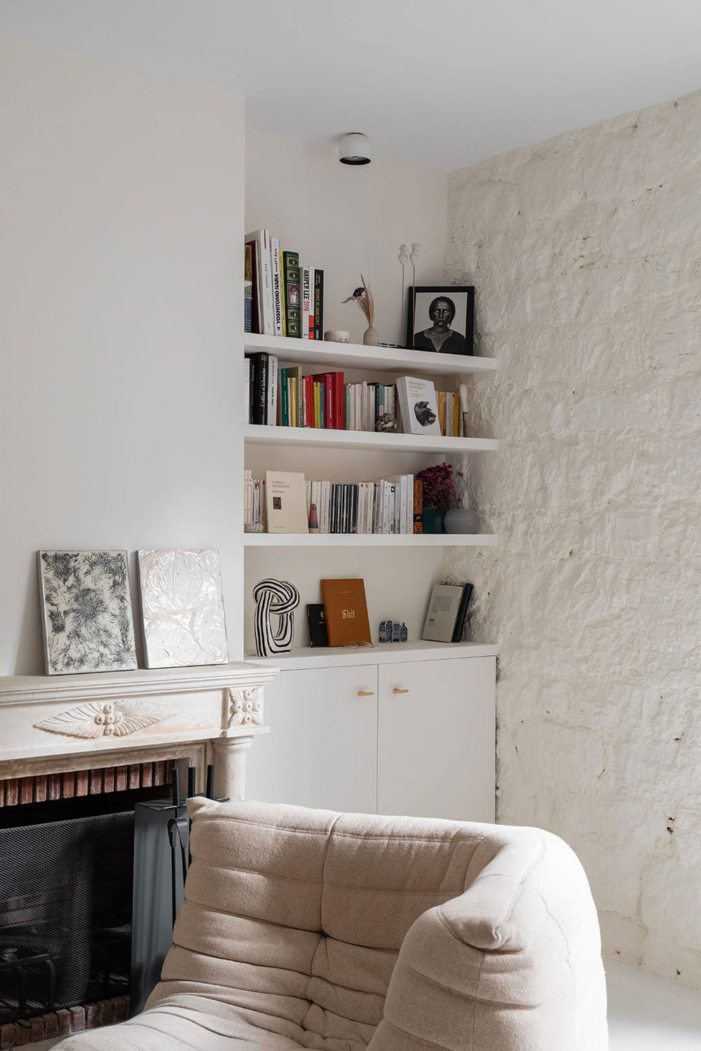 巴黎明亮现代公寓的独特设计-11