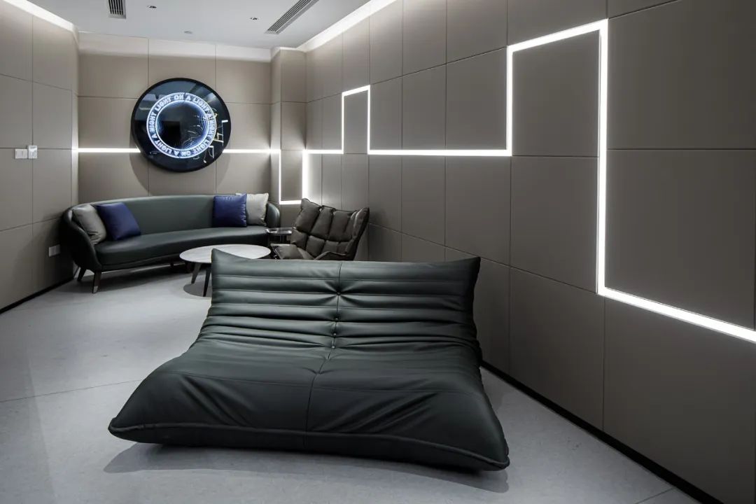 陈子俊  仁孚奔驰4S店改造，德国传统品牌的突破-17