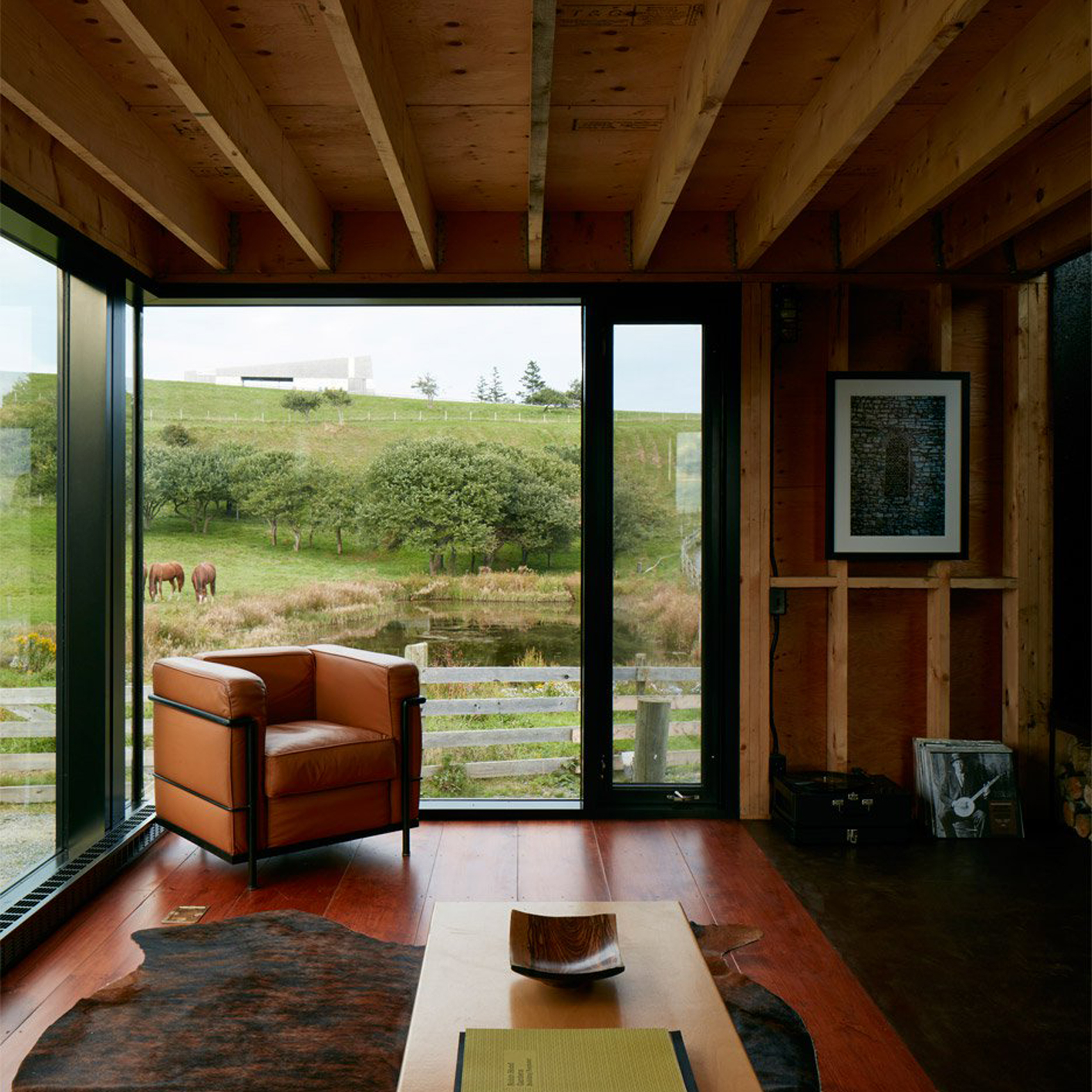 10 countryside cabins with interiors that reflect their remote locations-26