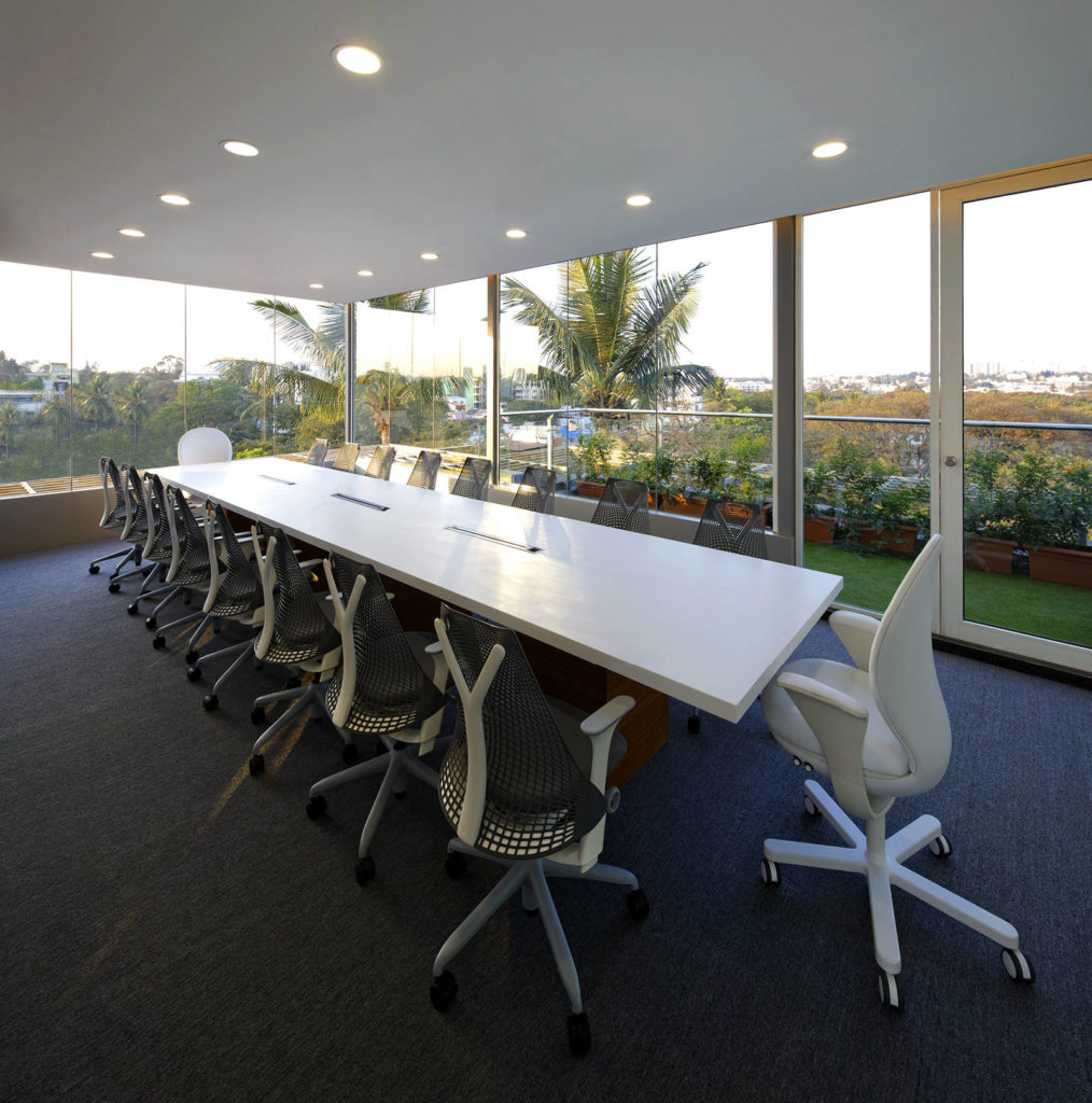 由于不清楚这个特定词汇 Alufit 所指的具体场景和专业领域，难以给出准确翻译这里暂时提供错误提示，它可能是一个商标名、产品名等，需要更多背景信息才能唯一准确地进行翻译 丨印度班加罗尔丨FADD Studio-20