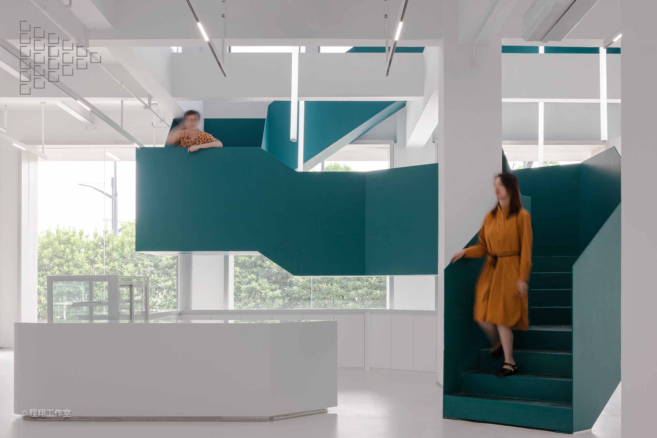 至美青绿遇姜黄,蜿蜒曲折舞线条丨否则-9