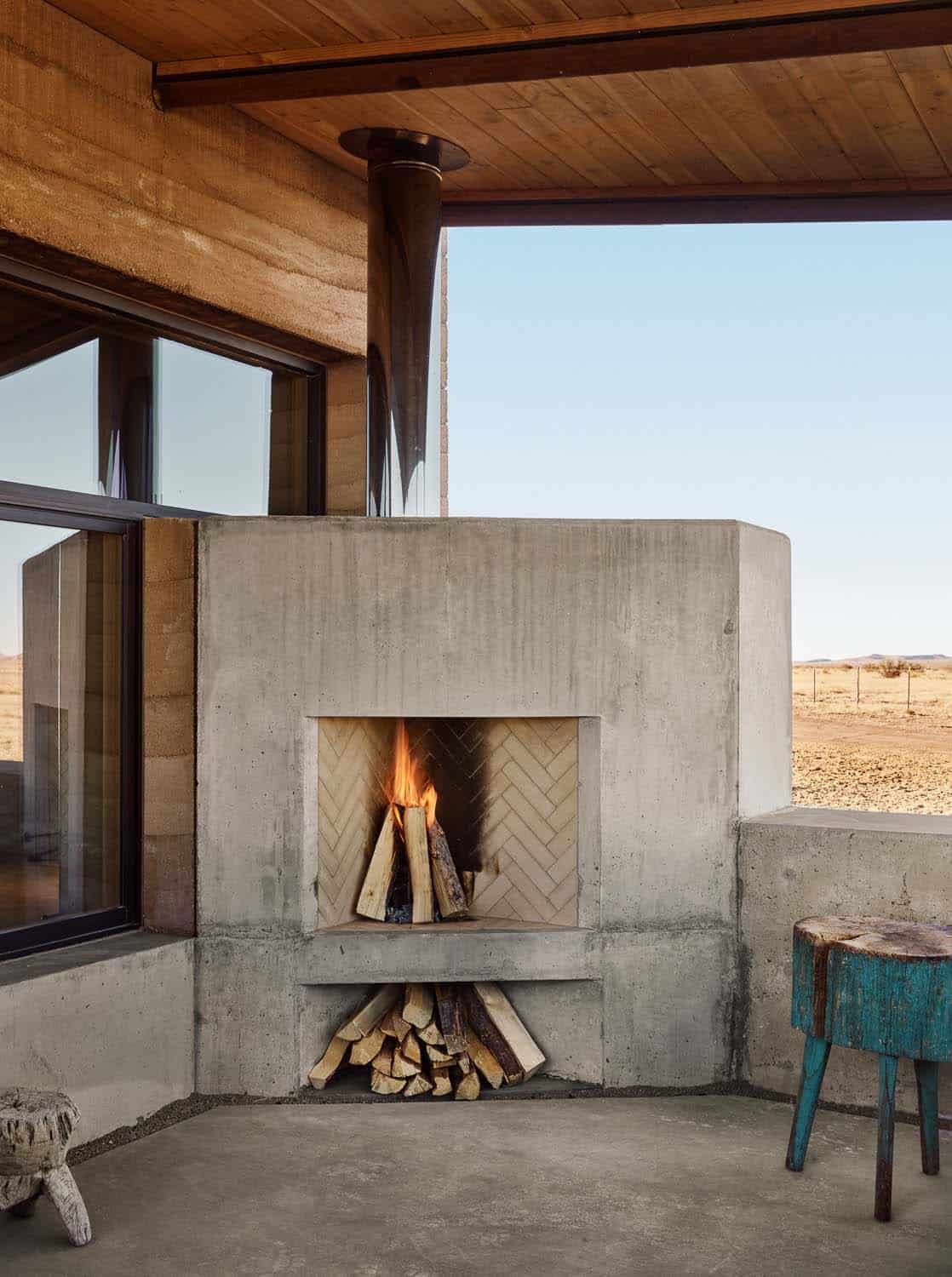 See this remarkable rammed earth house nestled on a Texas ranch-21