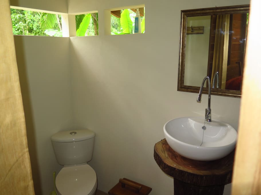 简易风格高脚木屋设计-28