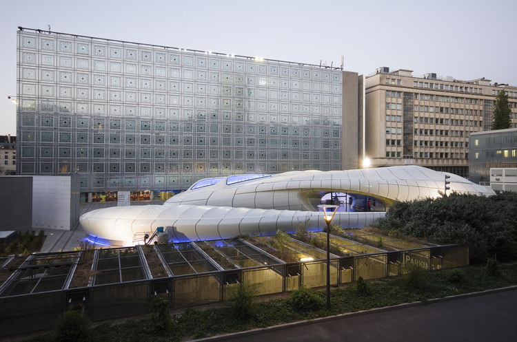 Chanel Mobile Art Pavilion Zaha Hadid Architects-23