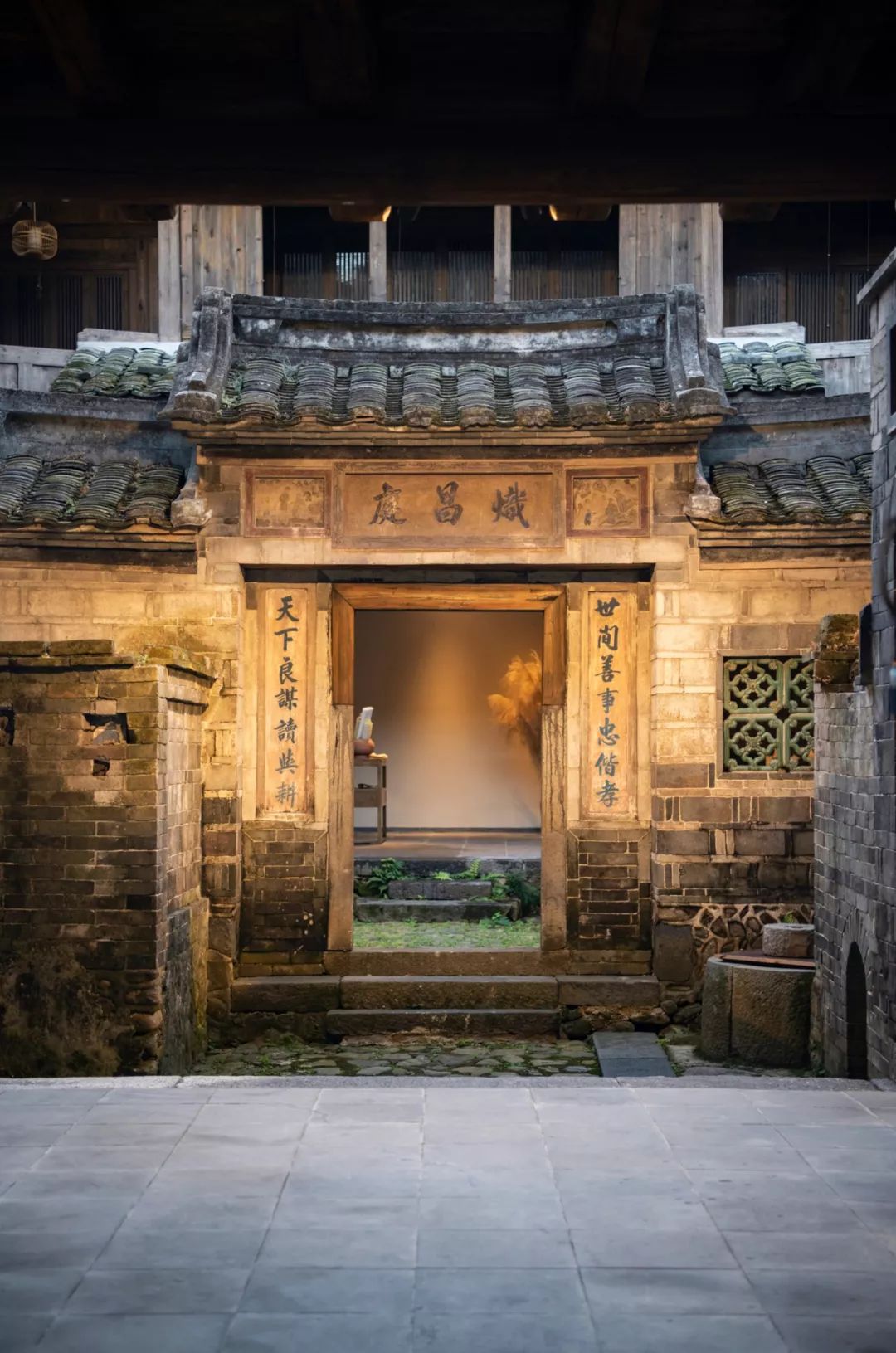 归隐深山,客家土楼变身为文化行馆-83