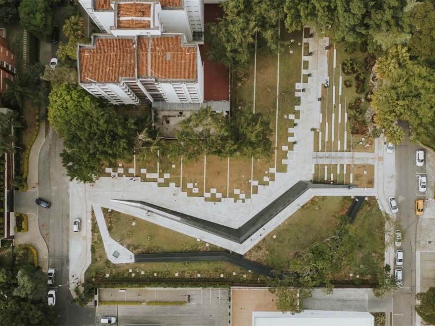 哥伦比亚Conmemorativo屈曲公园-5