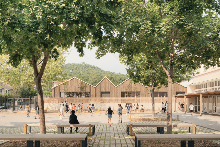 Leisure Center Jules Ferry School Group / DEMAIN-61