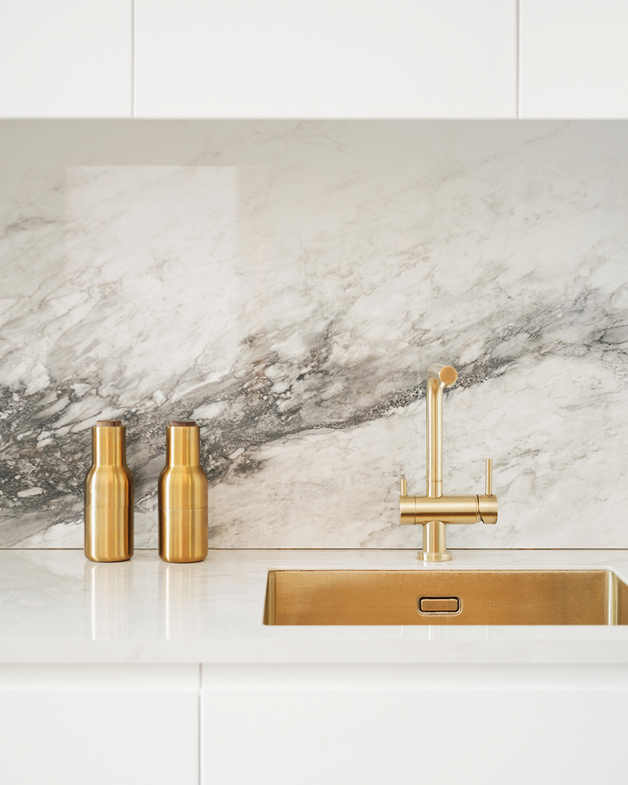 INT2architecture: квартира с антресолью и патио в центре Москвы-12