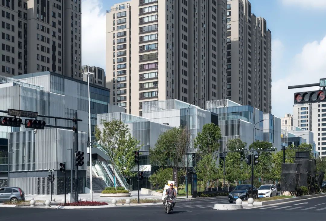 购物中心屋顶变跑道，颠覆传统空间设计-202