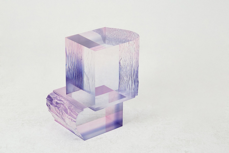 流光异彩的水晶桌设计-23