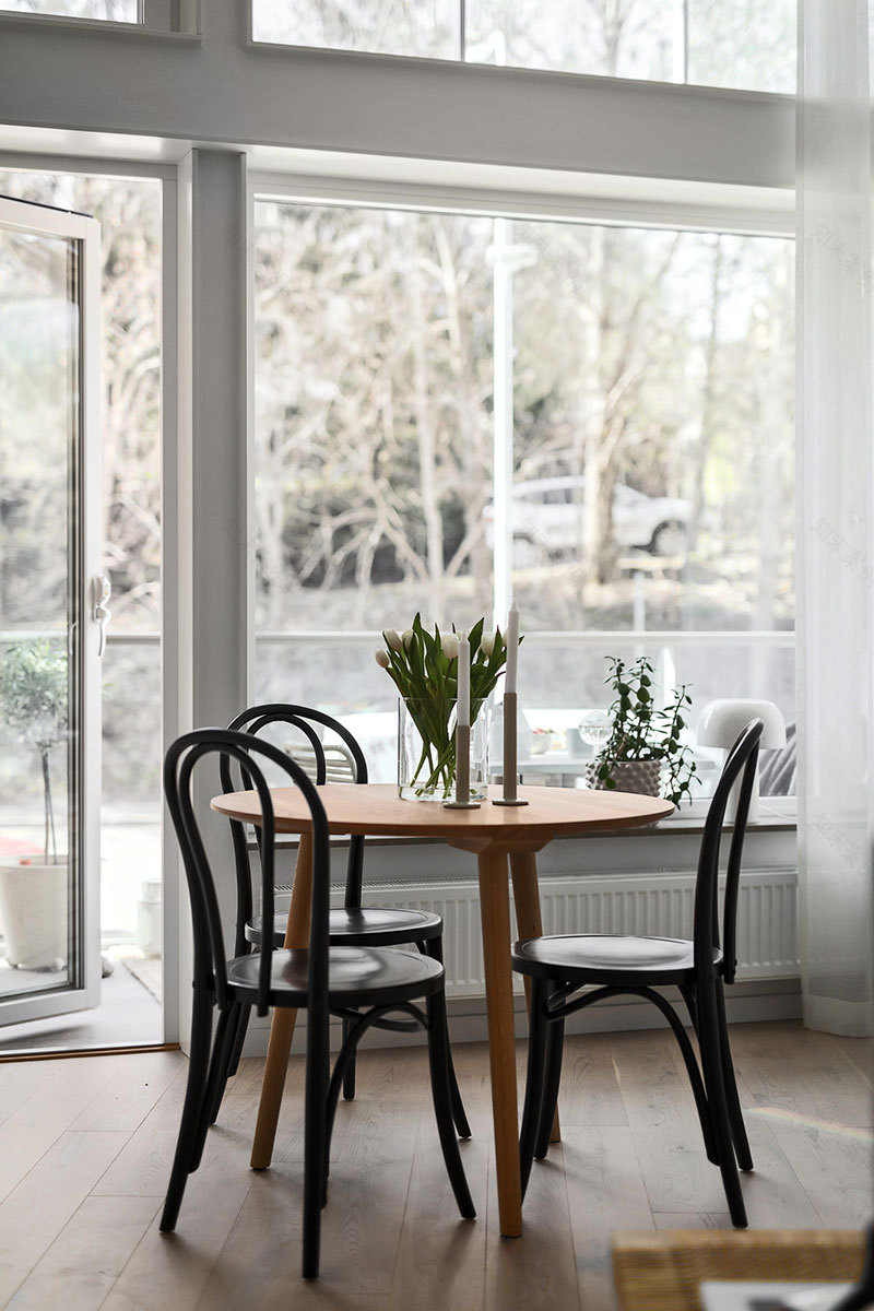 层叠空间的魔法,35 平米小公寓变出两层-5