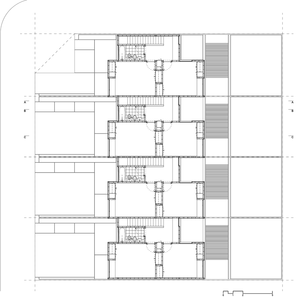 阿根廷城市广场上的黑色钢构住宅群-72