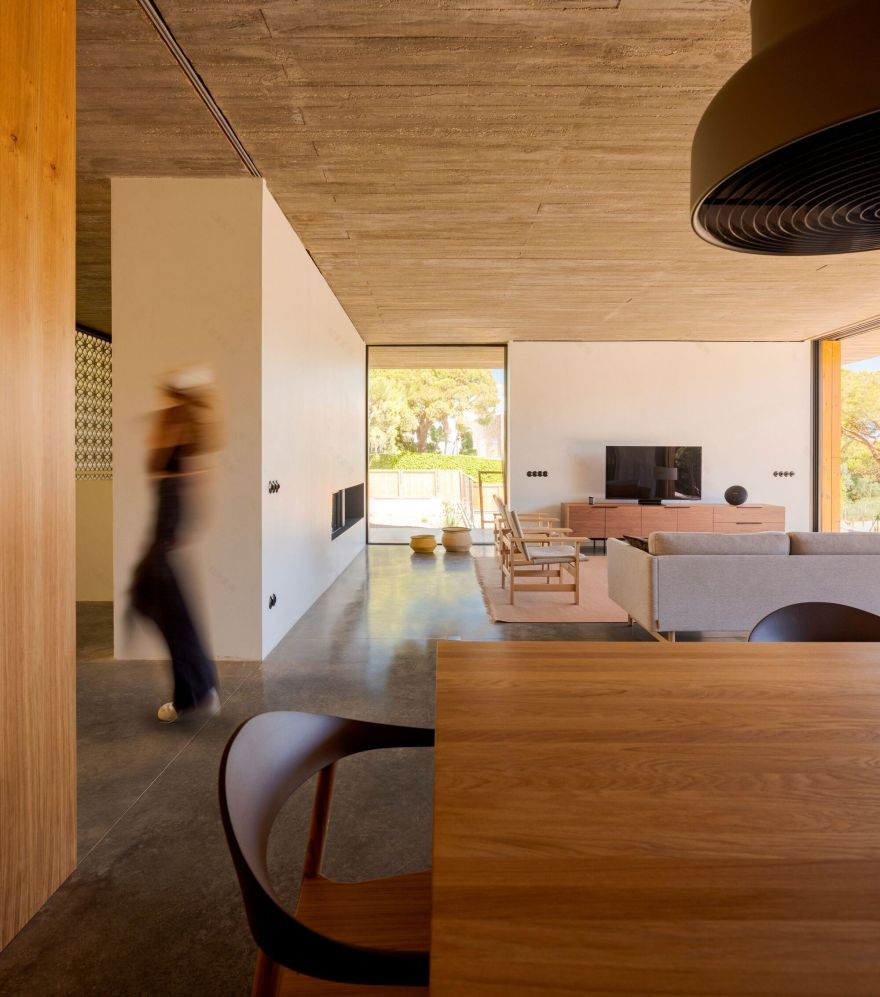 普拉亚韦尔德的房子丨葡萄牙丨Atelier Central Arquitectos-42