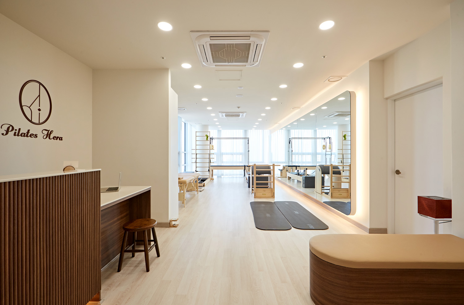 18 度温暖 | 白色与木质的和谐交融-3