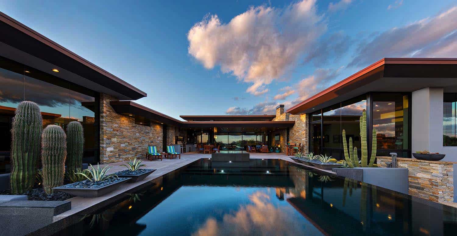 Fascinating modern desert home melds into the Sonoran landscape-18