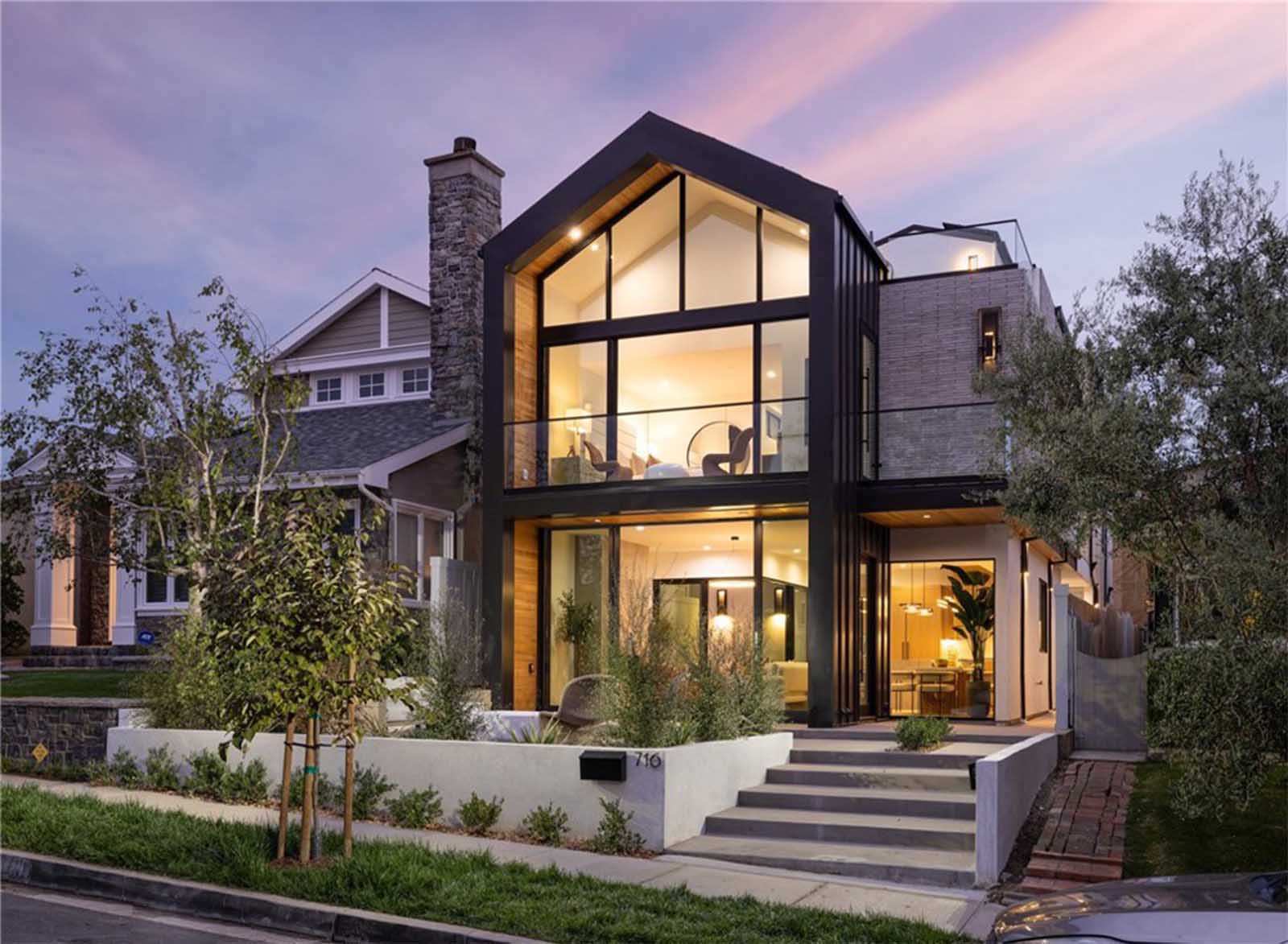 德尔马兰花酒店（注：Orchid是兰花，del Mar在西班牙语里有海边的、德尔马等意思，在很多情况下Orchid del Mar指海边的兰花主题酒店等场所，若有更准确的背景信息，翻译会更精准） 丨ARCHIMORPHIC-7