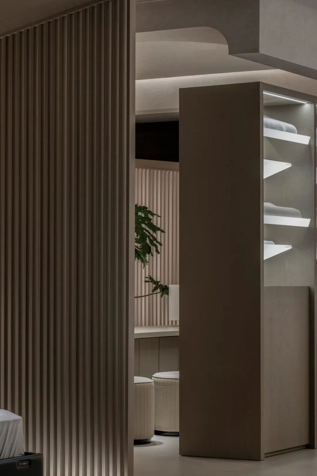 RESTONIC 美国蕾丝床垫智能体验馆丨中国广州丨广州简美设计-17