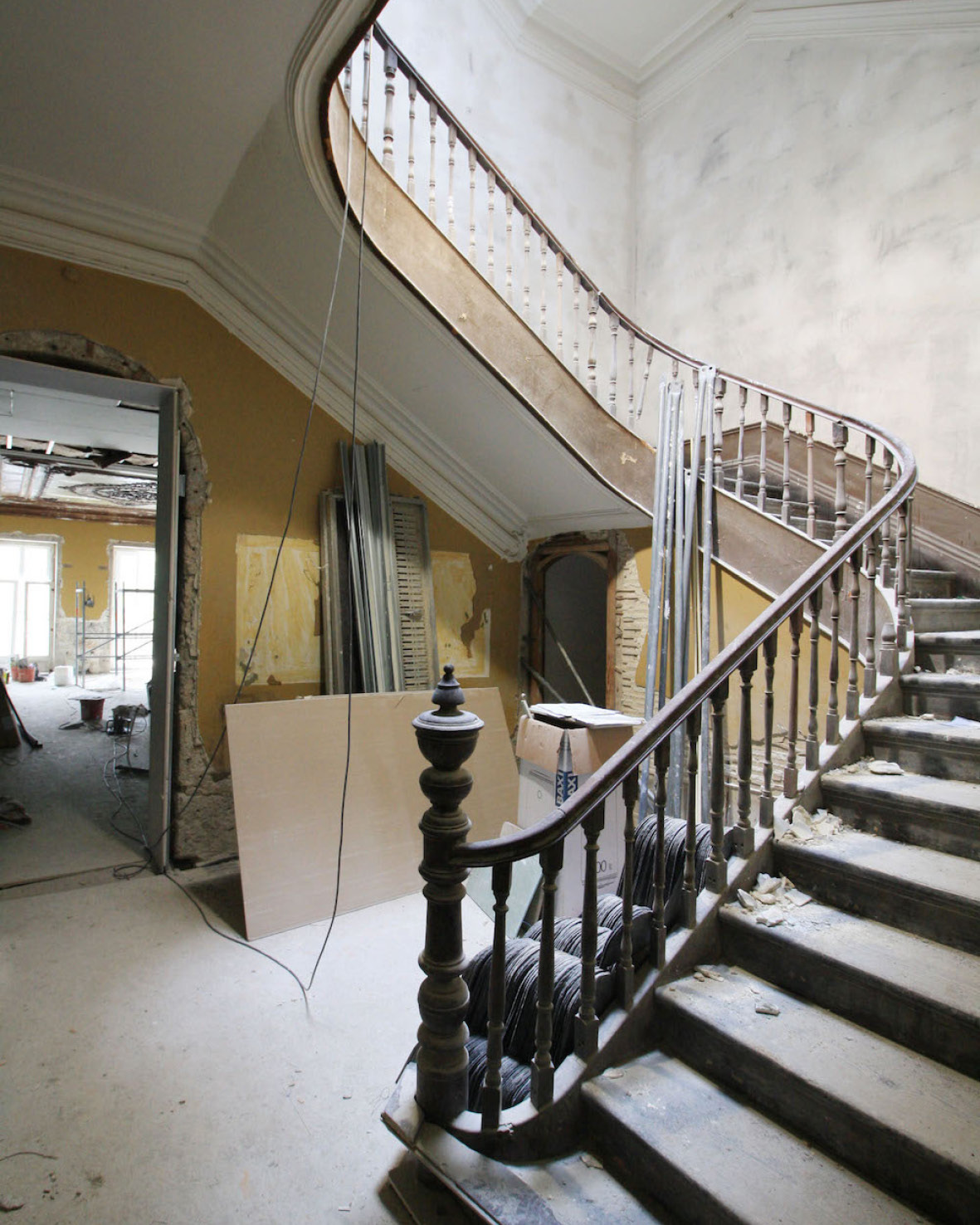 玻璃墙房屋丨葡萄牙波尔图丨fala-33