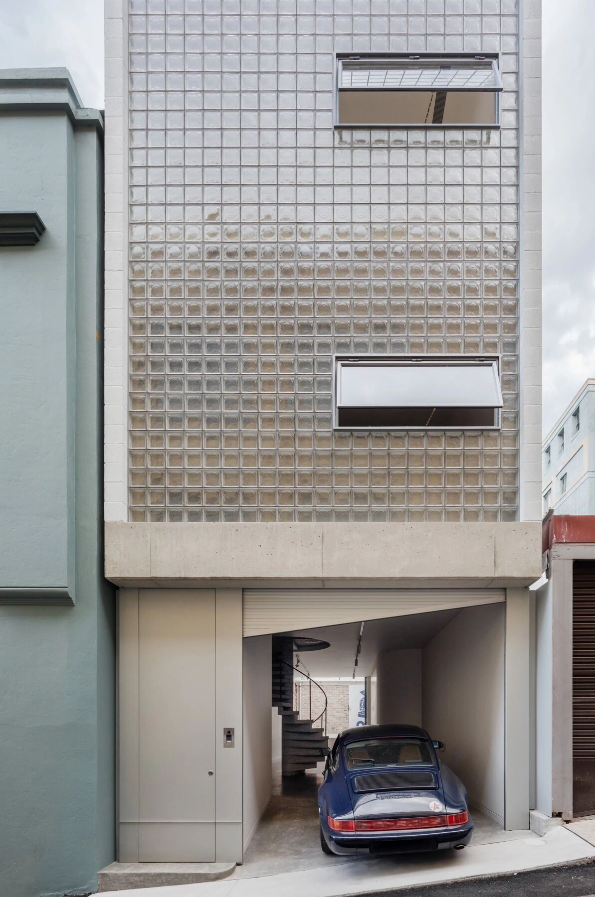 适应性改造的垂直玻璃屋（Laneway Glass House）丨澳大利亚悉尼丨Brad Swartz Architects-4