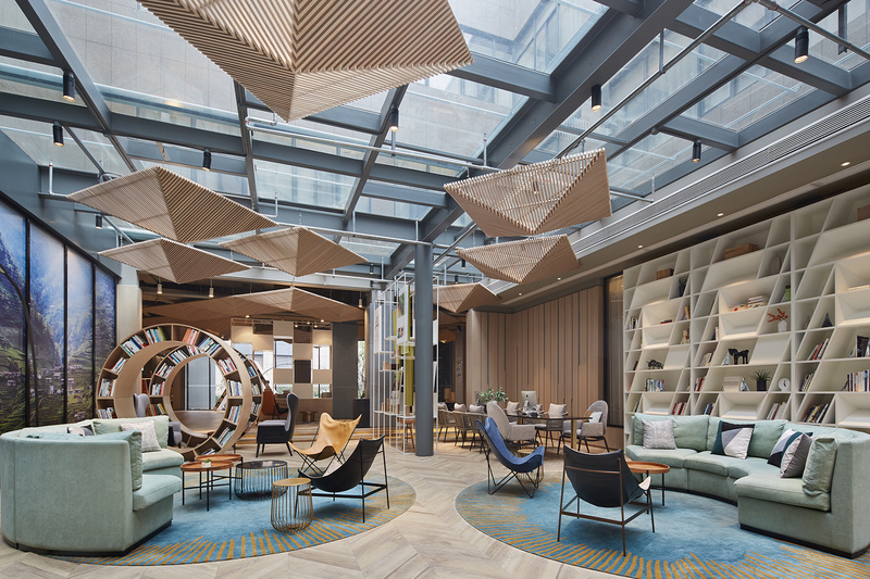 上海虹桥枢纽国展中心亚朵酒店——“与自然共生”的设计理念-1