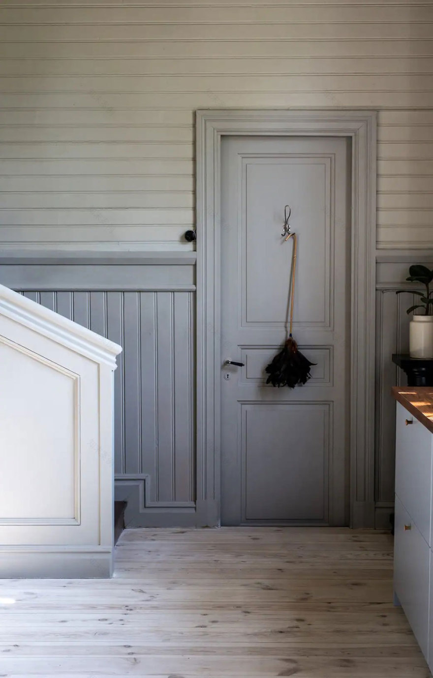 瑞典夫妻妙手改造古老乡村教堂,打造独特夏日居所-8