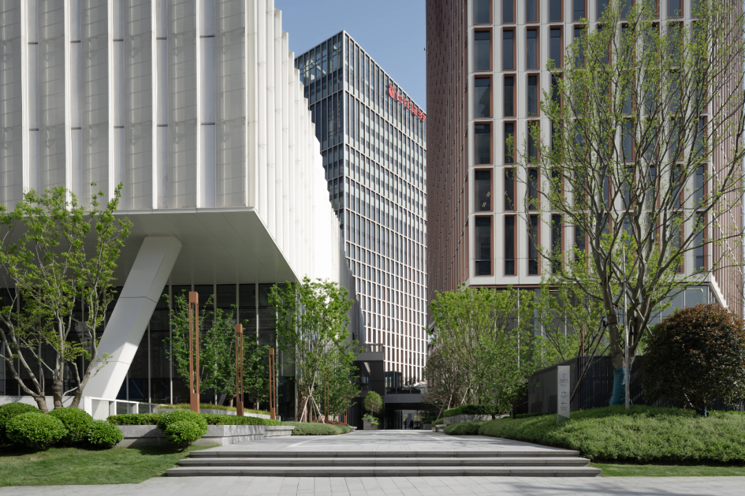 上海国华金融中心,黄浦江畔 灯塔相望丨中国上海丨上海柏熙标识有限公司-45