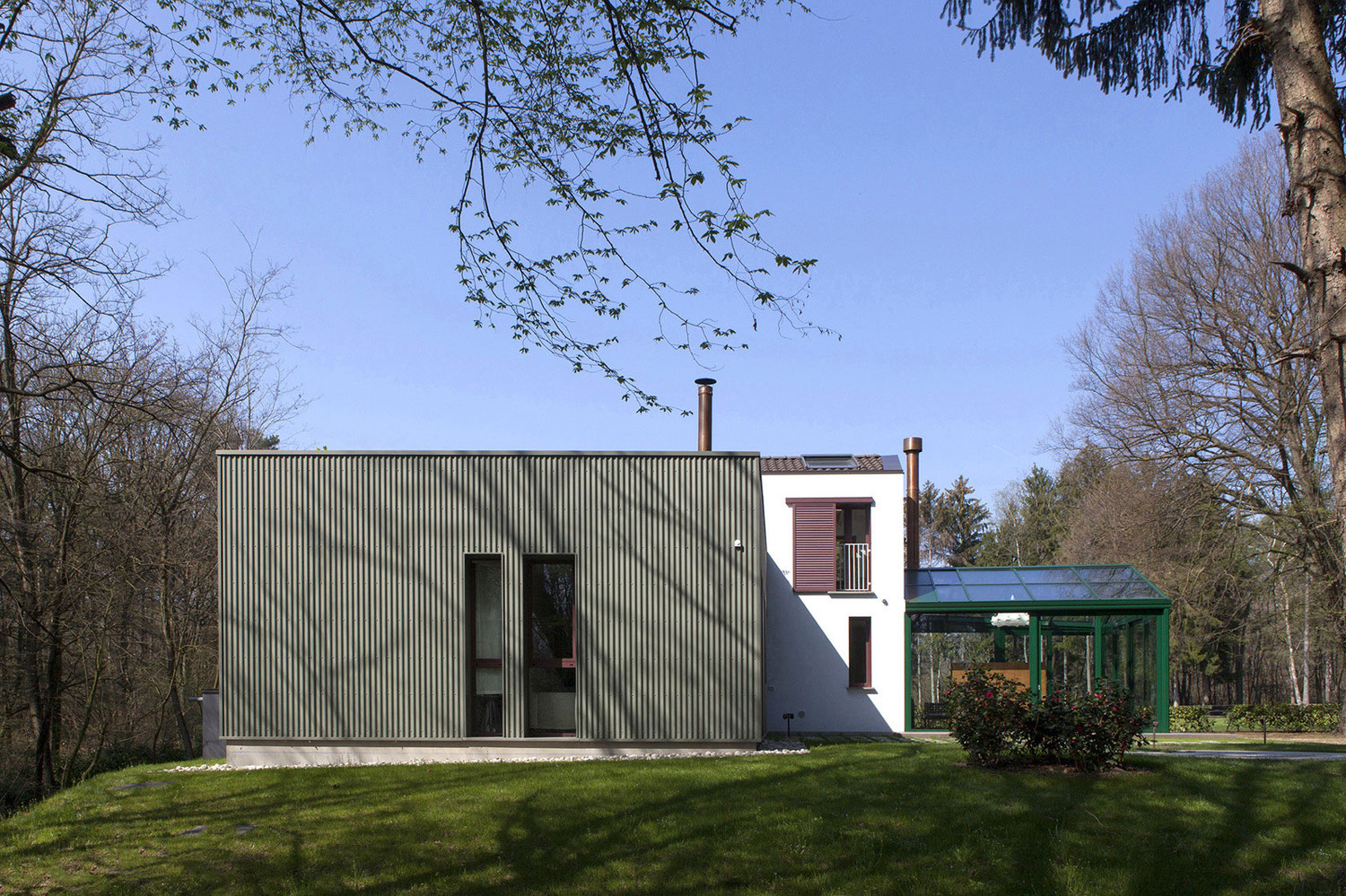 意大利布伦娜现代木质住宅设计-17