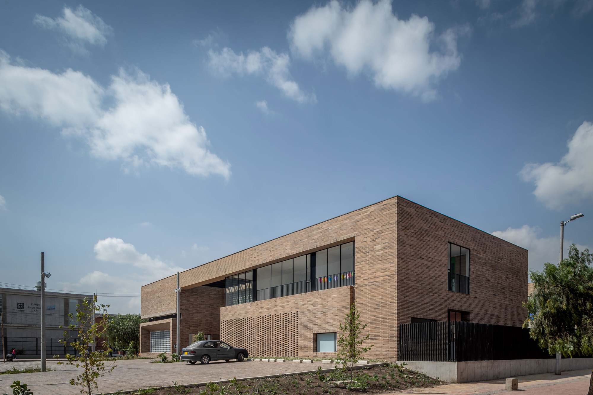 博萨的“El Recreo”幼儿园 · 城市教育中心的新星-21