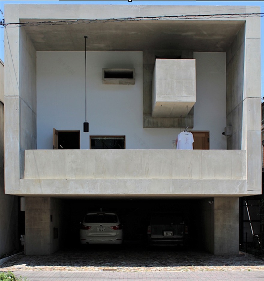 日本名古屋城堡附近的螺旋木质楼梯住宅-7