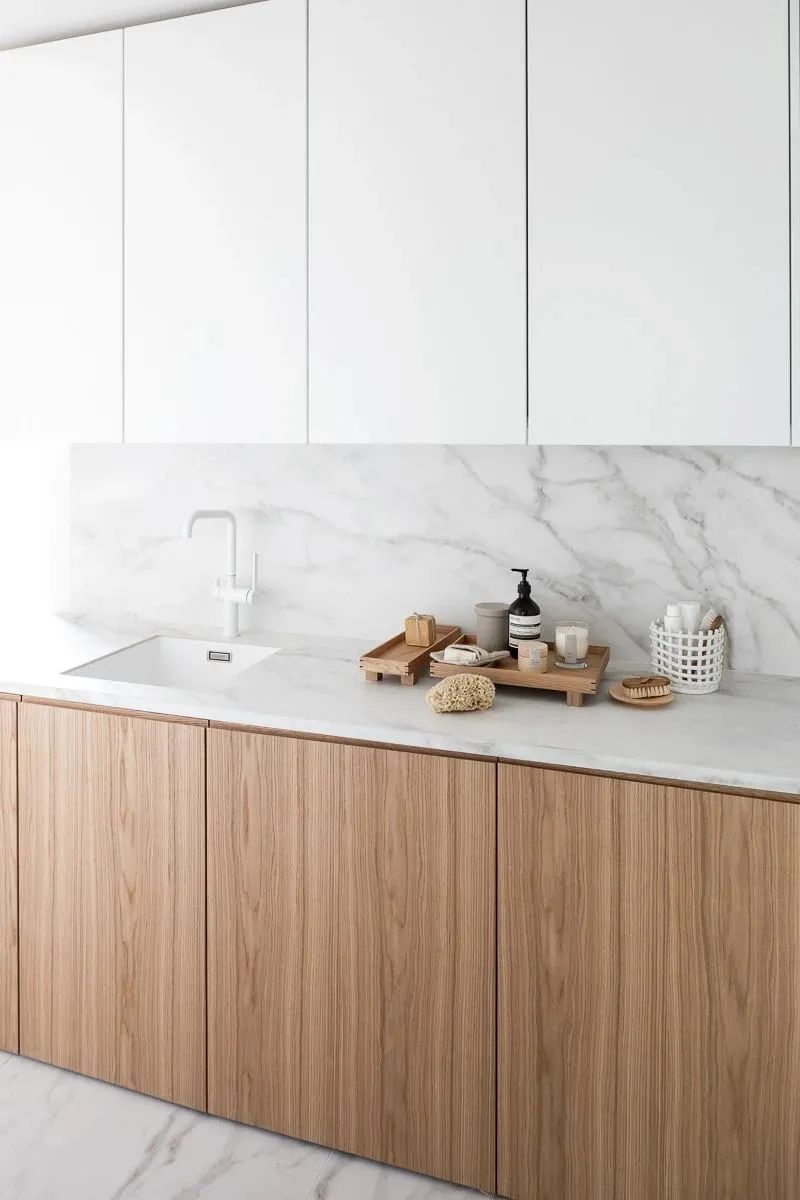 芬兰湖边侘寂风别墅丨Laura Seppanen-34