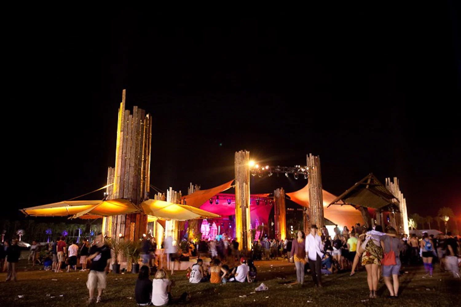 Do Lab Misting Oasis Stage at Coachella 2010 — HUNTER LEGGITT STUDIO-27