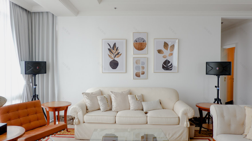 Real Estate (2022)-4