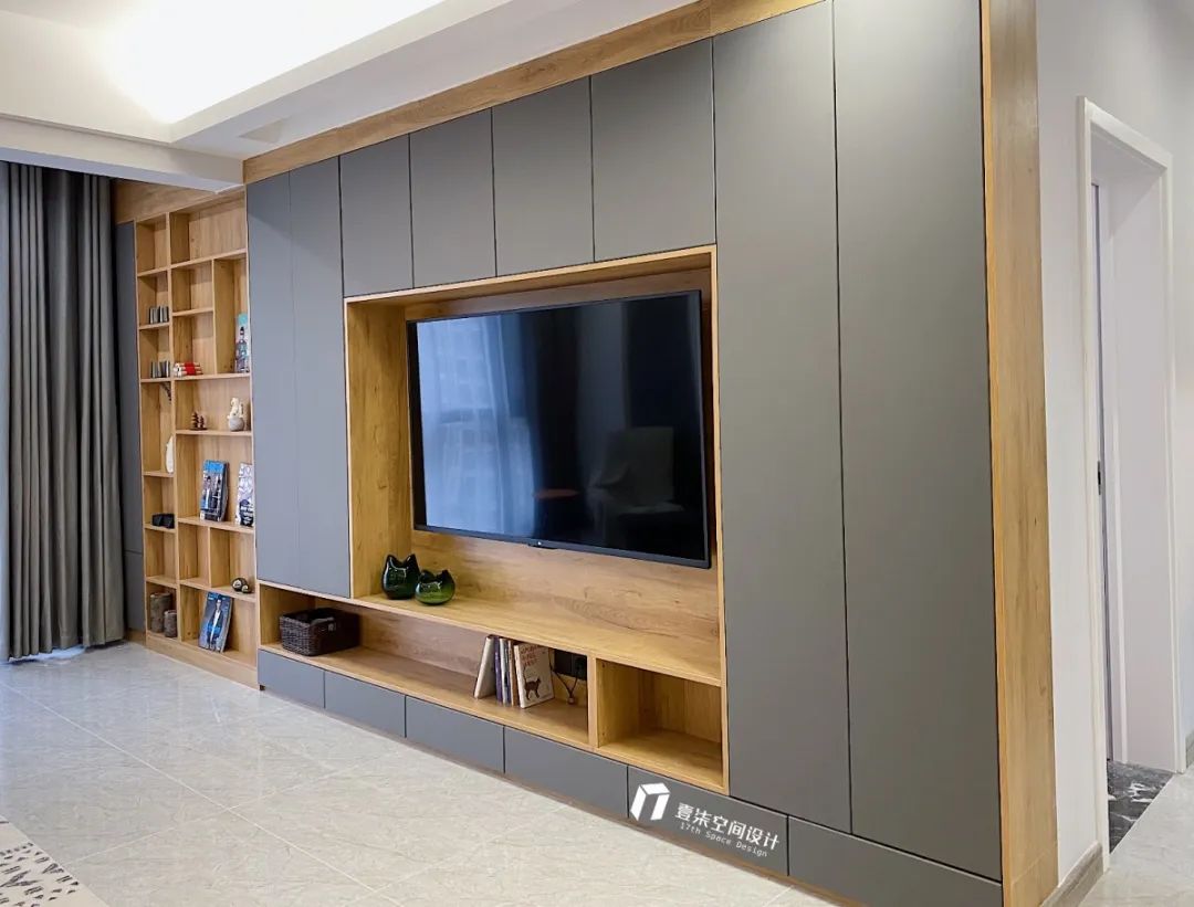 大学新生的现代生活容器-43