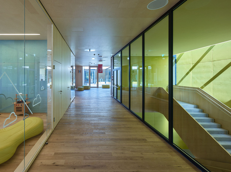 埃德拉赫小学 | 木构集群教育的典范-18