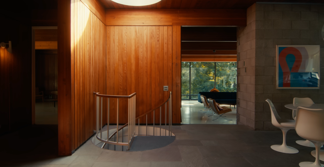 世界一隅|森林里的中世纪现代主义之家-28