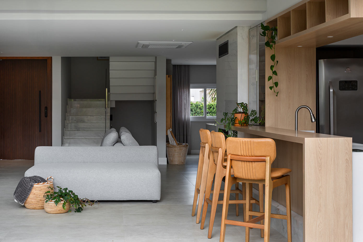 Casa Cubo: Modern Brazilian Home Revived-3