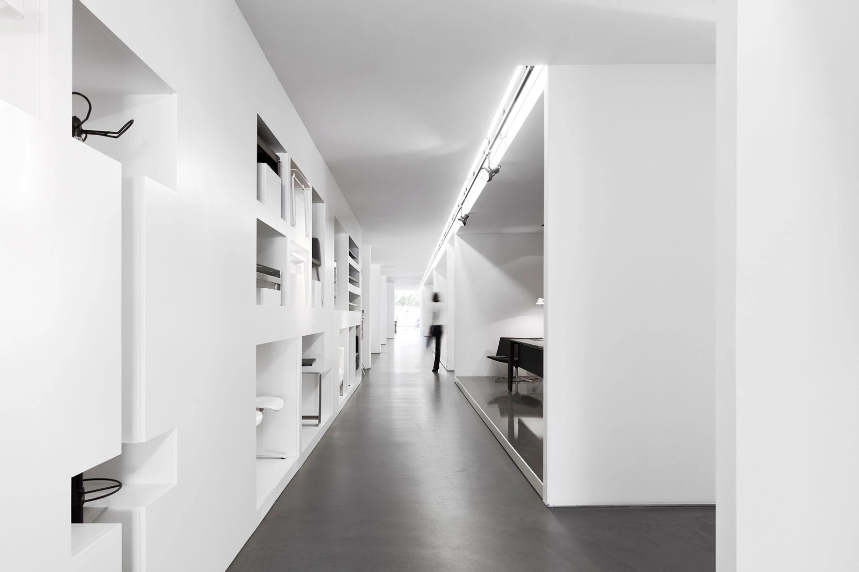 Famo Porto 展厅改造丨葡萄牙波尔图丨Moura Martins Arq.-22