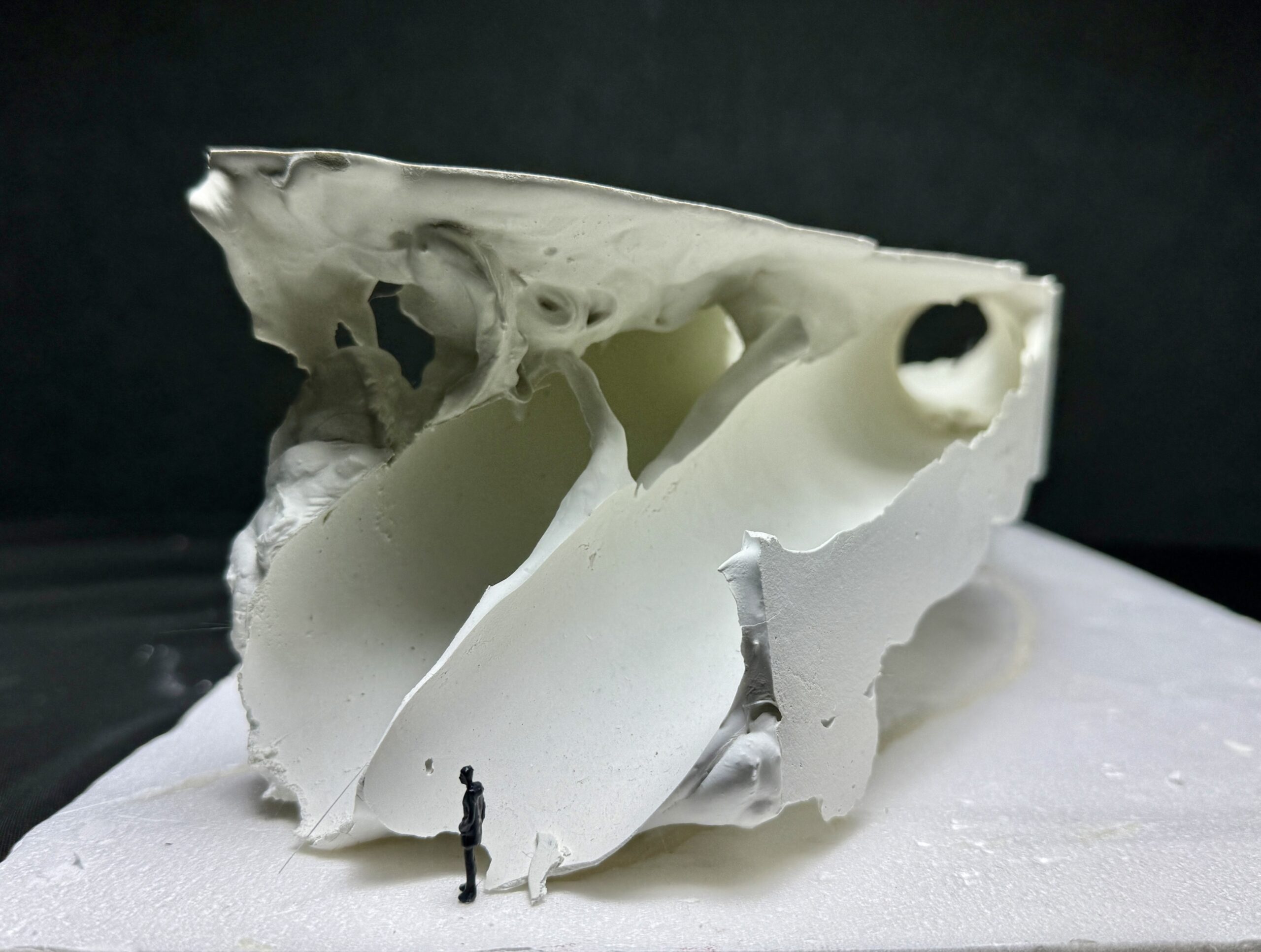 探索虚空与材料的个性  景观建筑丨中国香港-1