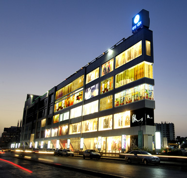 巨擘之筑 | ARK Studio Inc 的零售商业空间设计-4